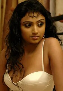 Tamil Actress In Semi Clad Welcomenri