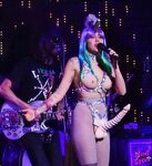 Miley Cyrus Planning Nude Concert On Upcoming Tour - Heip-li