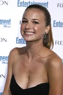 Emily at EW's Pre-Emmy party - Emily VanCamp foto (2378592) 