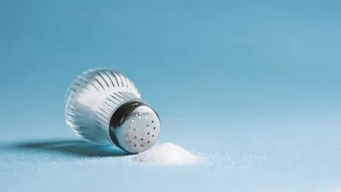 Is Iodized Salt Healthier Than Non-Iodized Salt? - HealthiNa
