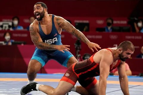 Gable Steveson wins Olympic wrestling gold with insane buzze