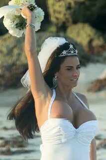 Boobs pop out wedding dress