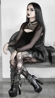 #goth #gothic #skirt #hair #boots #pantyhose #rippedtights G