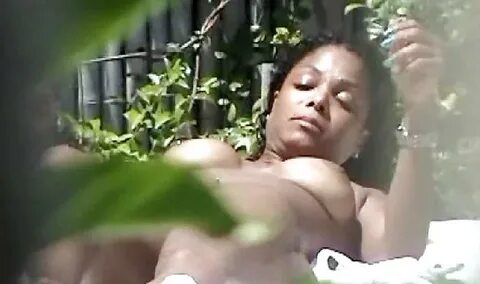 Janet Jackson Sunbathing Naked Photo - Erotic Vintage Pics