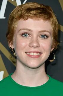 Get Sophia Lillis Gif - Gisela Gallery