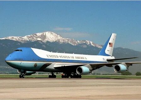 Las maravillas del avión en el que llegó Obama a Argentina N