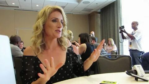 SDCC 2017 Psych star Kirsten Nelson - YouTube