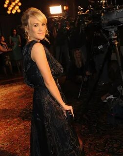 Carrie Underwood cleavage at Fashion Show in Nashvil-11 GotC