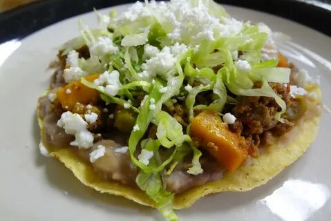 Tostadas de picadillo - YouTube