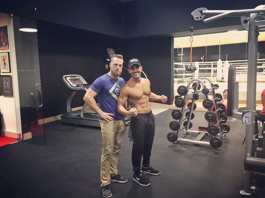 Carlos PenaVega on Instagram: "Pre show morning work out ✅ Thanks @ale...