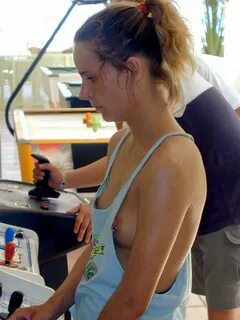 Nip slip :: Wpadka, nip slip, see-thru, downblouse