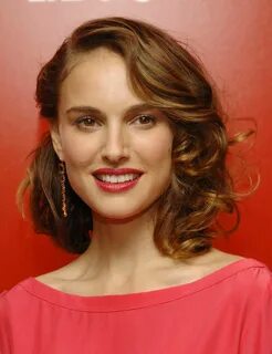 Natalie Portman Short wedding hair, Short hair styles, Curly