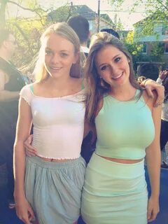 2 girlfreinds with big difference in boob sizes