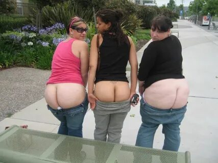 Mooning Goddesses - Asses Photo