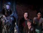 Lost In Space Season One Review Entertainment Her World
