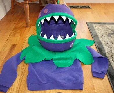 Plants vs. Zombies: Family Costume Theme 2012 "Chomper"