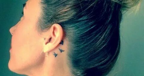 35+ Minimalists Behind the Ear Tattoo Ideas Trendy Designs
