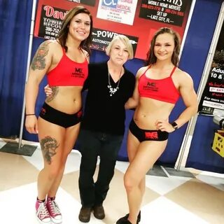 Kimberly Marie Giguere в Instagram: "MMA fights last night. 