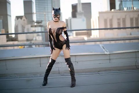 Liz Katz Catwoman In a Bind ; Selina Kyle is a Bit Tied Up a