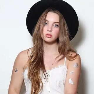 Picture of Alexa Losey