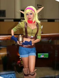 Tess from Jak and Daxter - Jak II & Jak 3 - Daily Cosplay .c