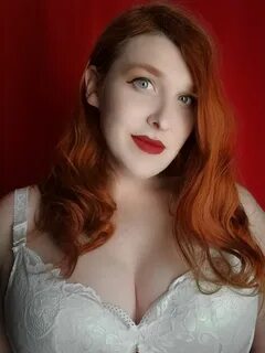 The redheaded vampire (rachel_may_rose) OnlyFans Gratis