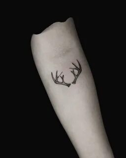 2019 Flower Arm Tattoos for women - chic better Antler tatto