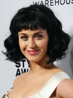 Katy Perry Short Wavy Cut - Katy Perry Hair Looks - StyleBis