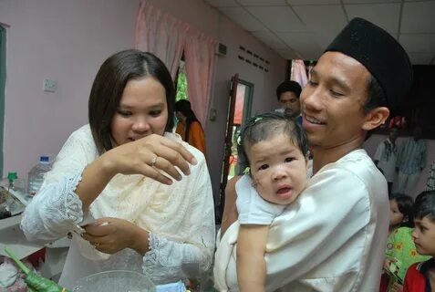 Dis Is Me...: AQiqaH CeReMoNy.