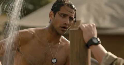 Shirtless Men On The Blog: Luke Pasqualino Shirtless