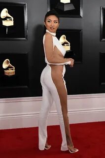The Most Jaw-Dropping Celebrity Looks From Grammy Awards 201