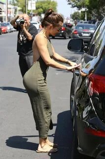 Minka Kelly (1450 × 2174) #casual #olivegreen #backless #jum