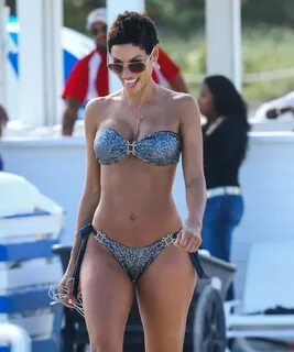 Nicole-Murphy-in-Bikini-6 ⋆ CELEBRITY BIKINI BOOTY