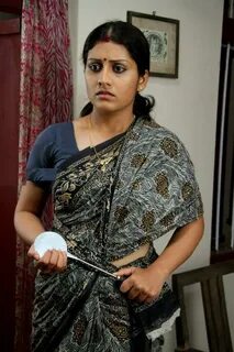 Mallu Malayalam actress Sarayu hot show in saree from tamil 