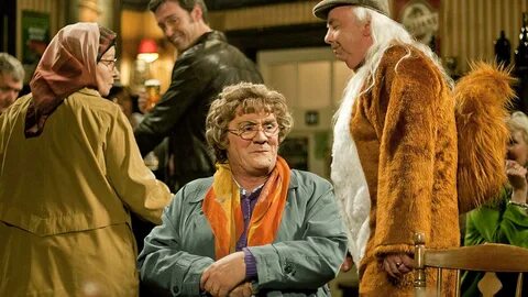 Mrs Brown's Boys (S01E06): Mammy's Miracle Summary - Season 