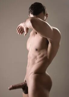 Men Enjoying Nudity: Artful Insight Into Perfect Male Photog