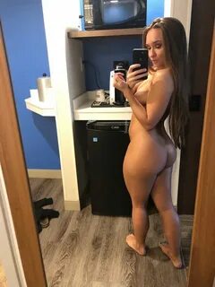 Sasha Wonderland nude & fit - FitNudeGirls.com