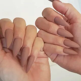 Матовые длинные ногти