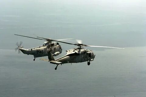 File:US Navy 050902-N-4142G-027 A UH-3H Sea King helicopter 