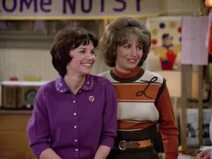 Laverne and Shirley Season 1 Episode 4A Nun's Story - YouTub