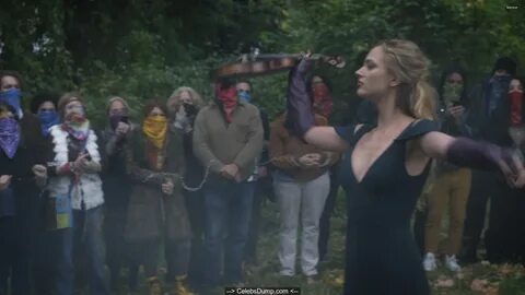 Nora Arnezeder topless at Mozart in the Jungle S01 E09 (2014