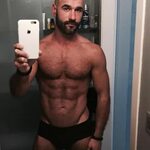 Muscle Guy Selfie Related Keywords & Suggestions - Muscle Gu