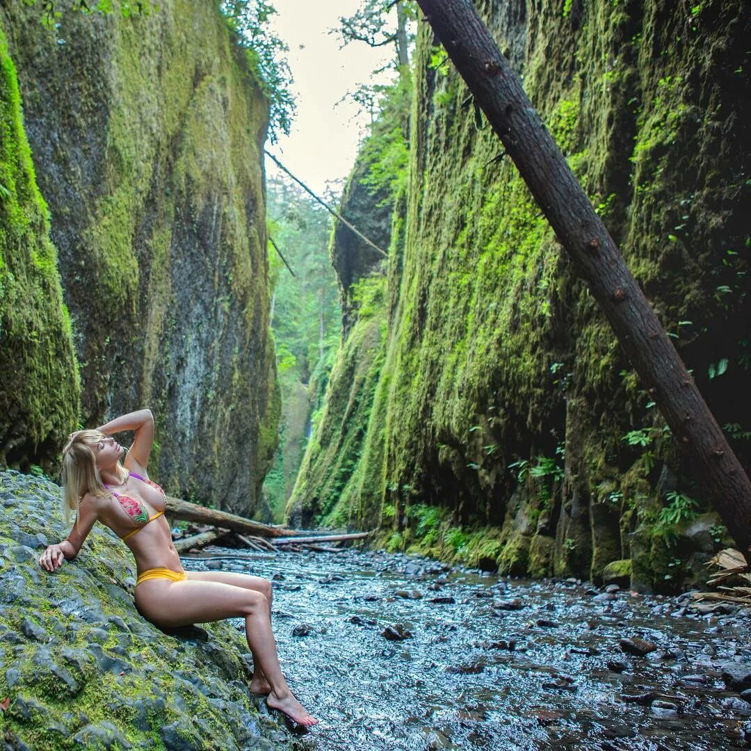 SARA UNDERWOOD on Instagram: "Oneonta Falls hike is magical 