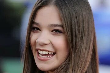 Hailee Steinfeld 2011 Pictures, Photos & Images - Zimbio