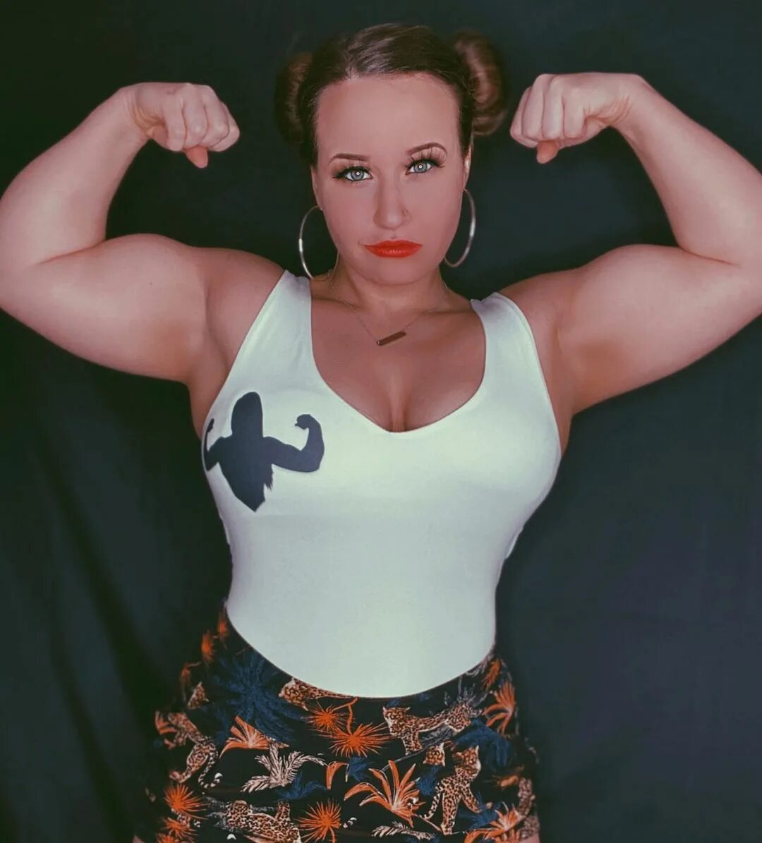 Jordynne Grace в Instagram: "Wanna arm wrestle? 💪 🏼" .