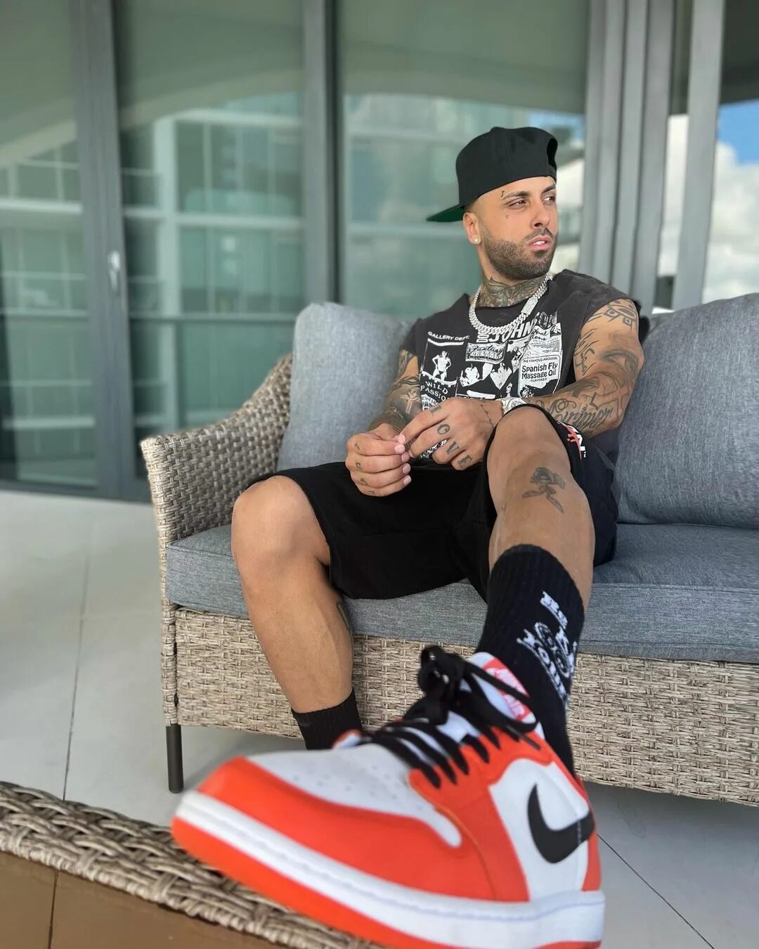 NICKY JAM в Instagram: "🎃" .