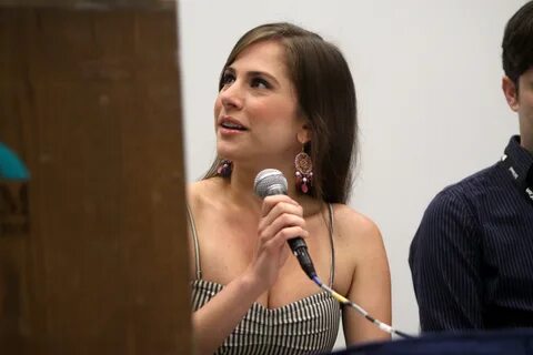 File:Ana Kasparian vidcon 2.jpg - Wikimedia Commons