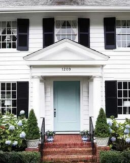 Blue and White Monday: Curb Appeal White exterior houses, Ex