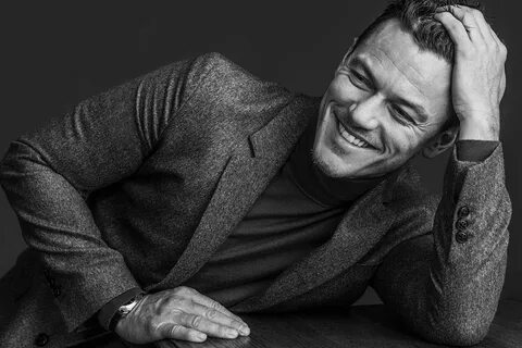 Люк Эванс - Фотосессия для "WWD" 2014 - 2 Luke evans, Luke, 