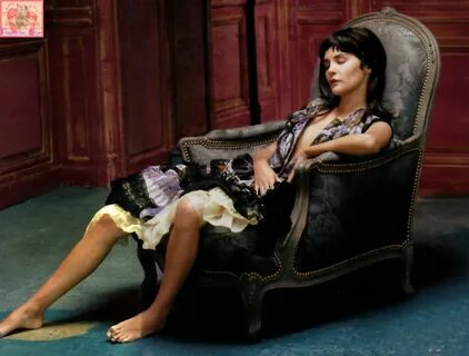 Audrey Tautou Feet (3 pictures) - celebrity-feet.com